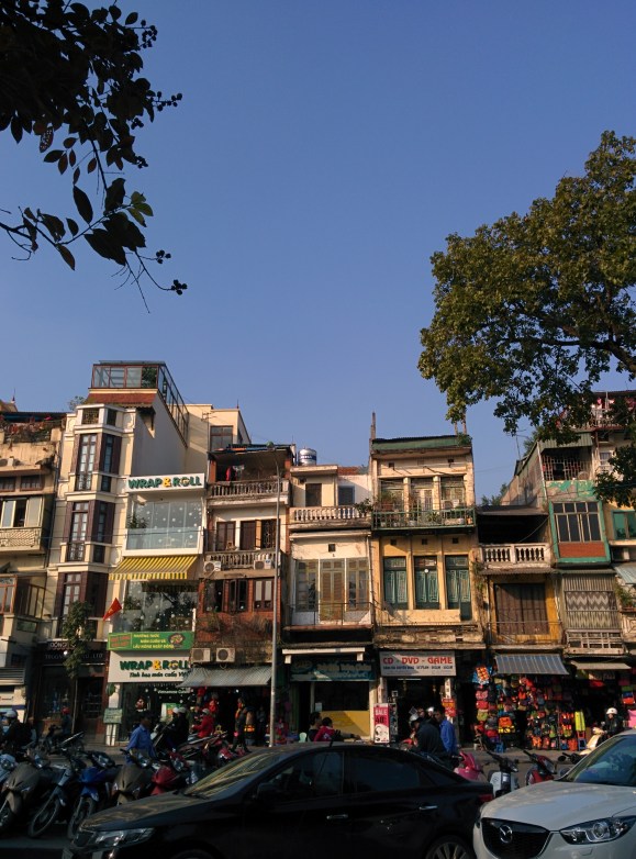 Gedung-gedung sintal di Hanoi